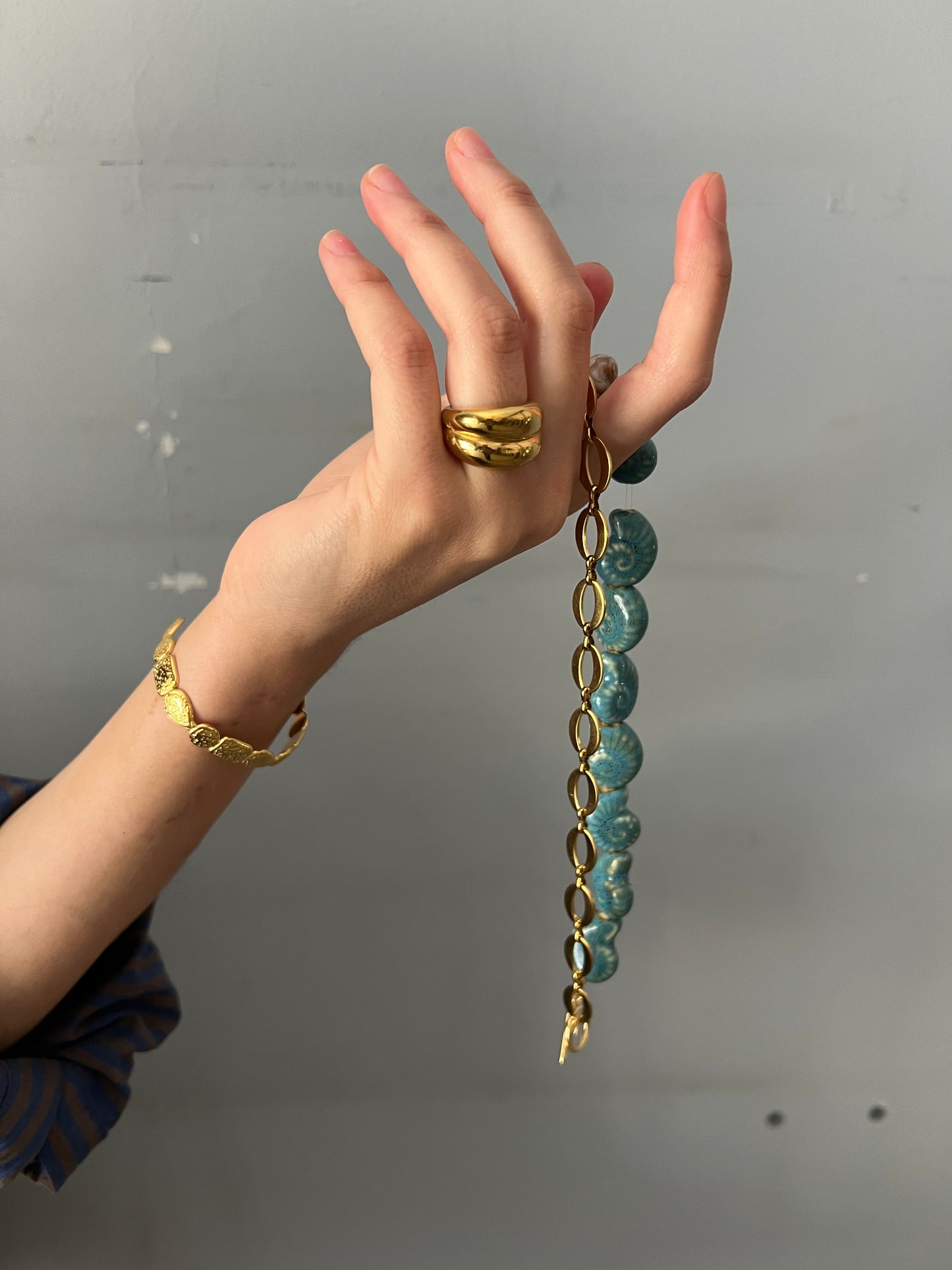Caracola necklace