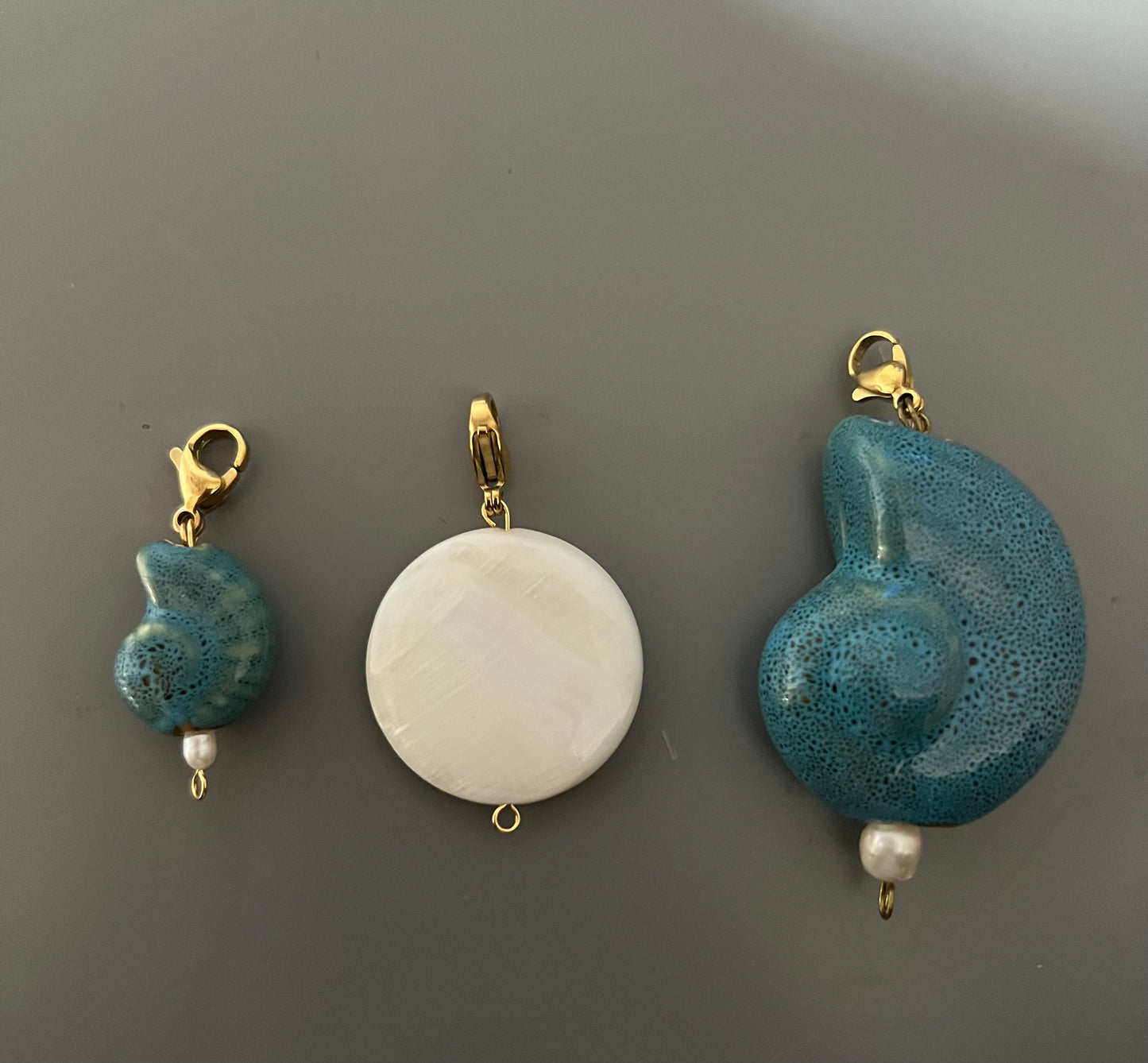 Charm caracola