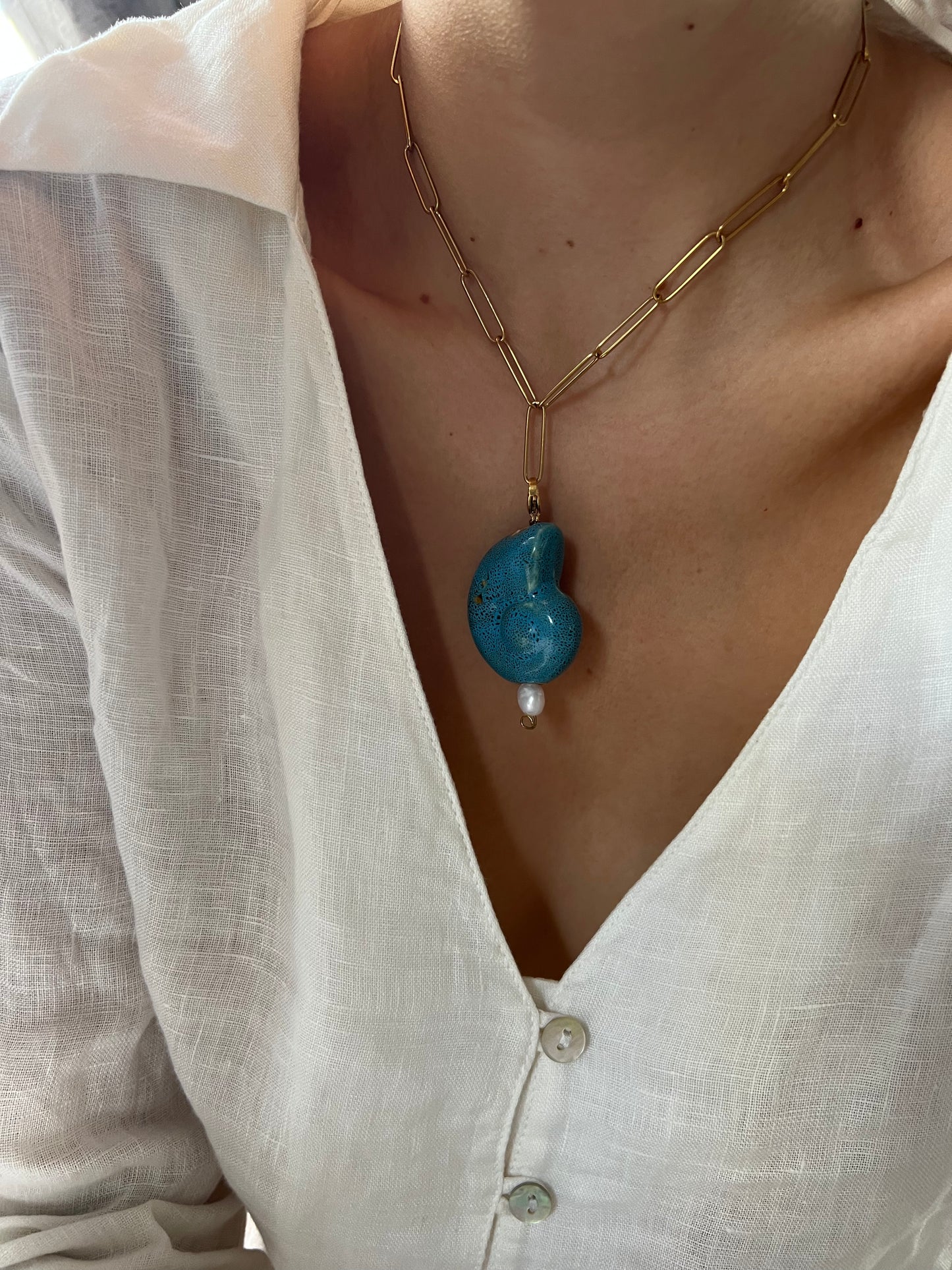 Charm caracola