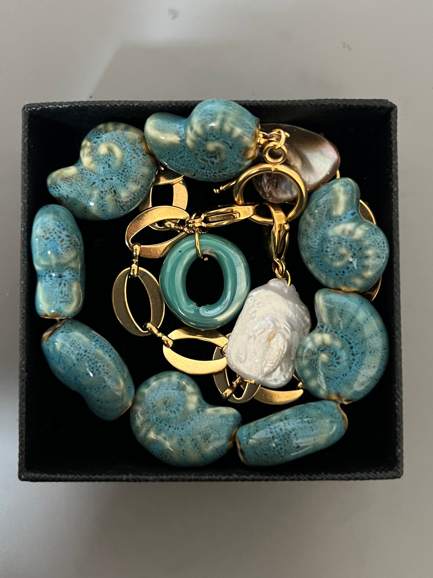 Caracola necklace